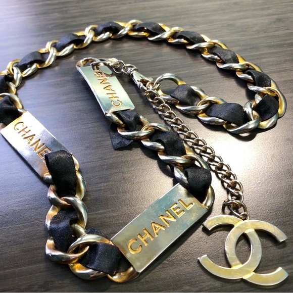 CHANEL Accessories - AUTH CHANEL Vintage 1980’s Chain Belt/necklace